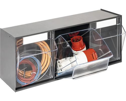 Zásuvková skriňa s káblami a zástrčkami