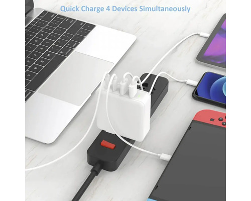 Viacnásobná nabíjačka nabíja súčasne štyri zariadenia