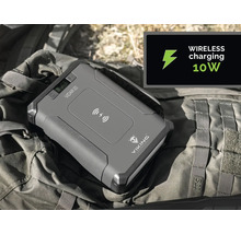 Sivá powerbanka Viking Vidar III s funkciou bezdrôtového nabíjania na olivovozelenom pozadí