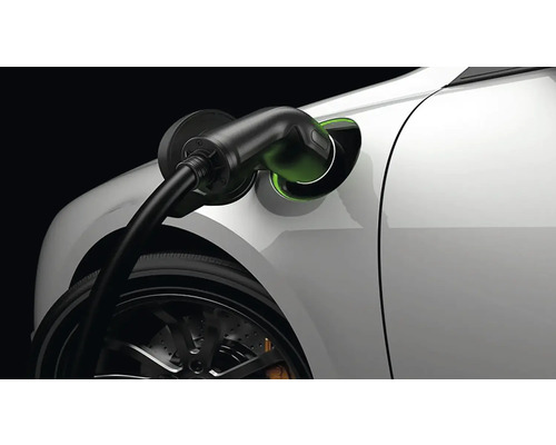 Elektromobil nabíjaný nabíjacou stanicou