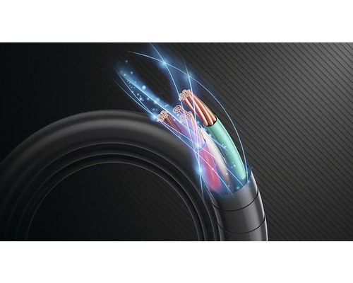 Čierny elektrický kábel s viacerými farebnými žilami