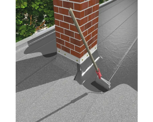 Izolácia strechy valčekom okolo komína.