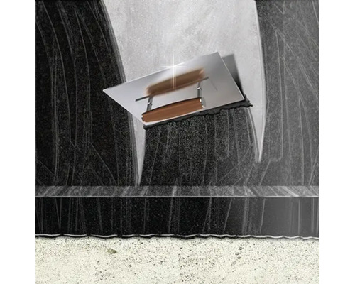 Hladidlo s drevenou rukoväťou na omietkárske a murárske práce