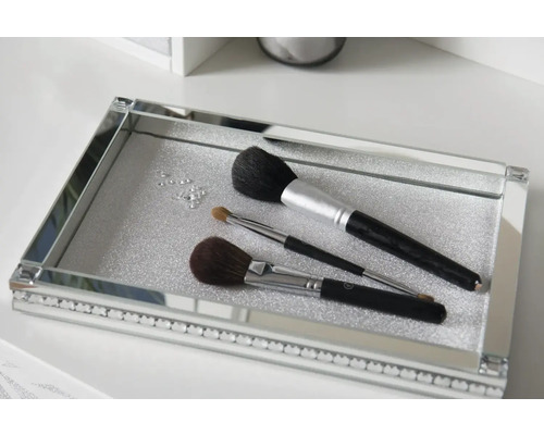 Dekoratívny zrkadlový podnos s kozmetickými štetcami