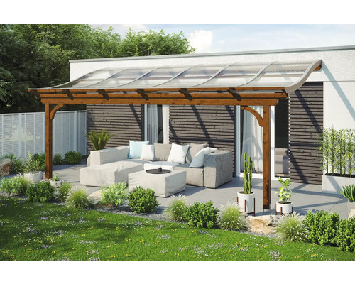 Zastrešenie terasy SKAN HOLZ Verona 648x389 cm, lepené lamelové drevo orech Drevené terasové zastrešenie s priehľadnou strechou a posedením v záhrade