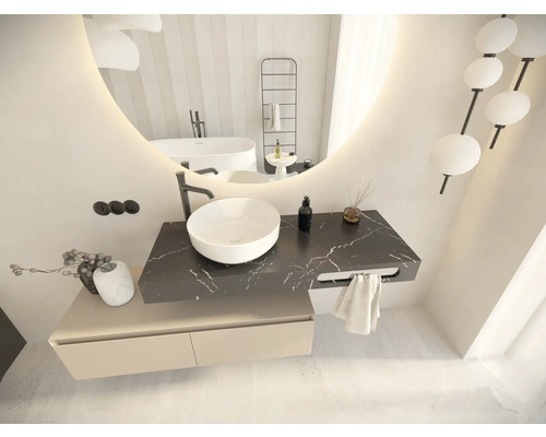 Moderná kúpeľňa s okrúhlym zrkadlom, umývadlom na dosku, umývadlovou skrinkou a vaňou