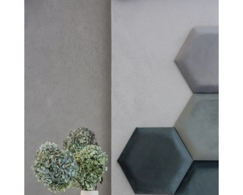 Nástenná dekorácia so šesťhrannými panelmi a kvetinami