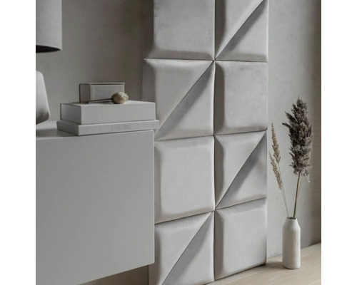 Čalúnené stenové panely s geometrickým vzorom v interiéri