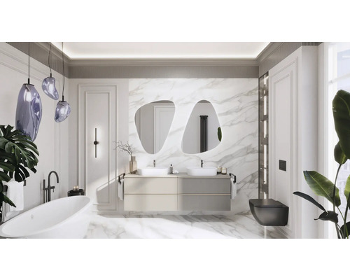 Moderná kúpeľňa s vaňou, umývadlom, zrkadlami a toaletou