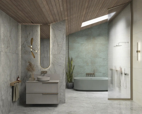 Svetlá kúpeľňa s umývadlom, vaňou, sprchou a drevenými prvkami