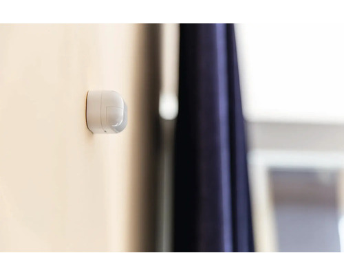 Pohybový senzor pre montáž na stenu