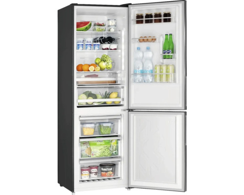 Otvorená chladnička s potravinami