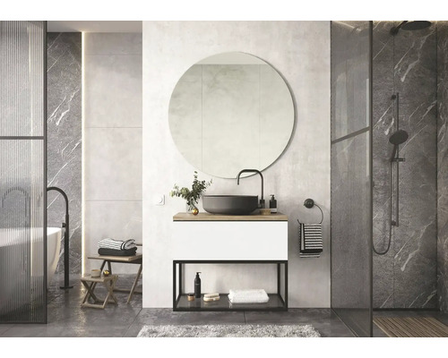 Moderná kúpeľňa s umývadlom, okrúhlym zrkadlom, sprchou a vaňou