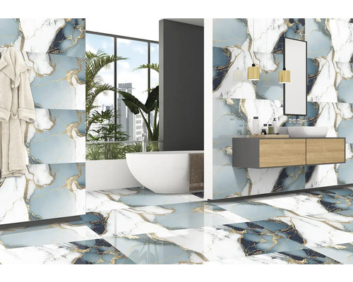 Kúpeľňa s vaňou, umývadlom a obkladmi s mramorovým vzhľadom