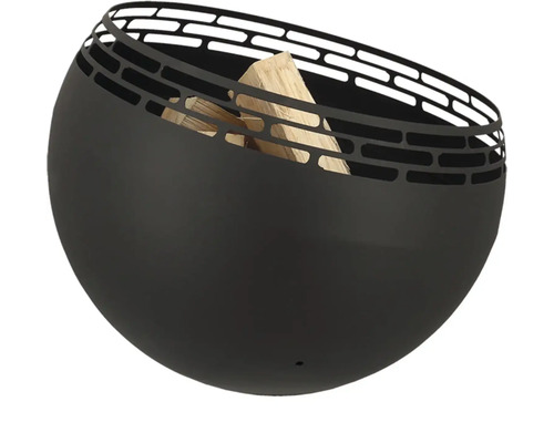 Kovové ohnisko s polenami