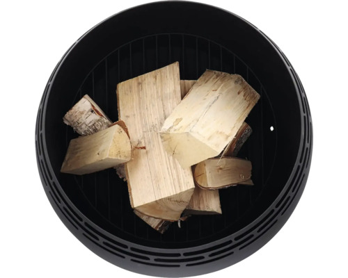 Palivové drevo v ohnisku