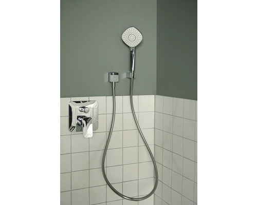 Nástenná sprchová batéria s ručnou sprchou a sprchovou hadicou