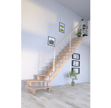 Drevené schodisko s nerezovým zábradlím v svetlej miestnosti.