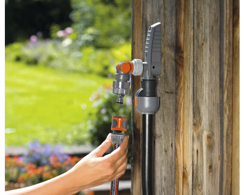 Pripojenie záhradnej hadice k armatúre s kohútikom a hadicovou spojkou