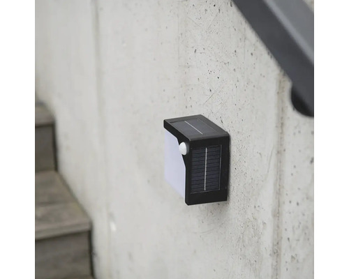 Solárne vonkajšie svetlo na montáž na stenu