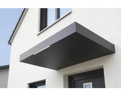 Strieška s integrovaným osvetlením namontovaná na dome