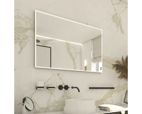 Kúpeľňa s obdĺžnikovým zrkadlom s LED osvetlením nad umývadlom