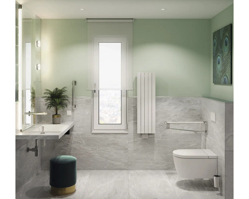 Bezbariérová kúpeľňa s umývadlom, toaletou s držadlami a radiátorom