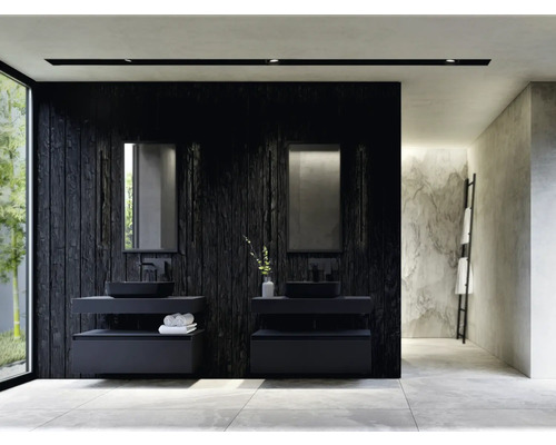 Moderná kúpeľňa s dvoma umývadlami, zrkadlami a tmavým dreveným obkladom