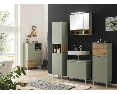 Moderná kúpeľňová súprava s umývadlom, zrkadlovou skrinkou a kúpeľňovými skrinkami vo svetlom prevedení