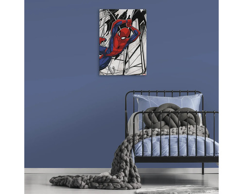 Dekoratívne plátno s motívom Spidermana nad posteľou v detskej izbe