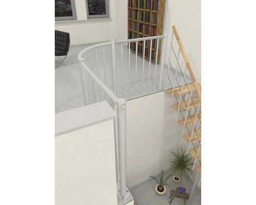 Interiérový záber svetlej obývačky so špirálovým schodiskom a priamym schodiskom