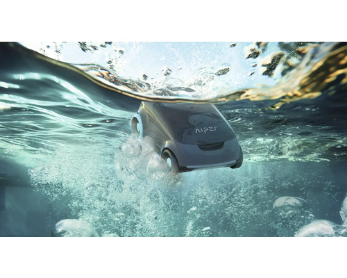 Čistiaci robot do bazéna vo vode