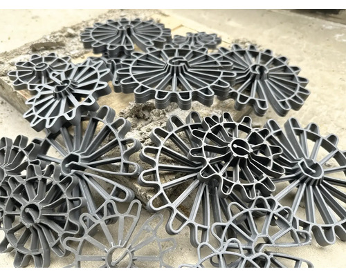 Plastové dištančné podložky pre stavebné práce zblízka