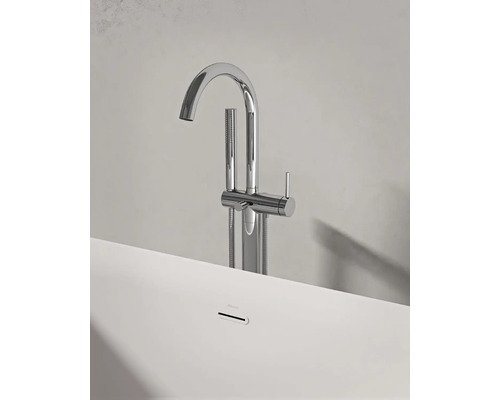 Voľne stojaca vaňová batéria z kovu