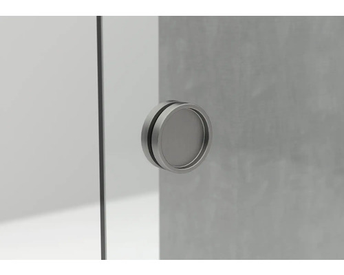 Guľatá kovová kľučka dverí na sprchovacom kúte