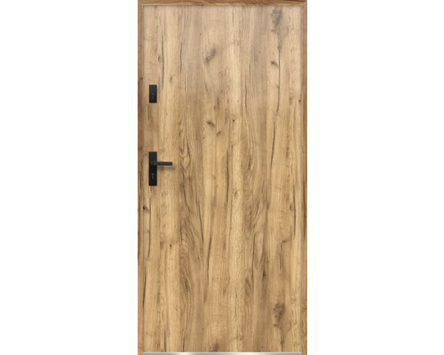 Vchodové dvere s dreveným vzhľadom a čiernou kľučkou