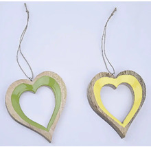 Dve dekoratívne drevené srdcia na zavesenie