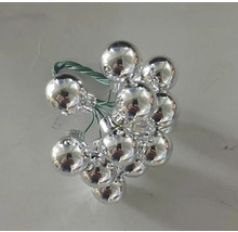 Dekoratívne minigule striebornej farby pre kvetinové aranžmány