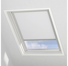 Strešné okno s roletou na zatemnenie