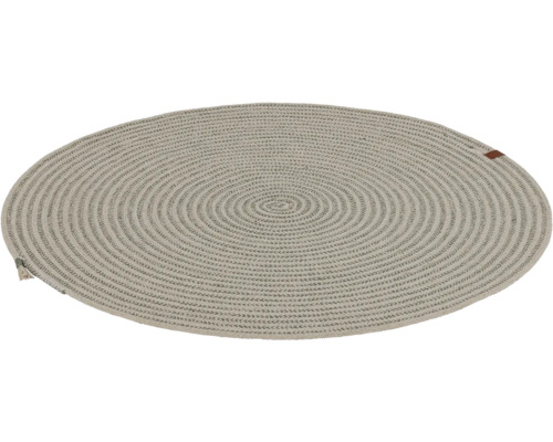 Oválny koberec s pleteným vzorom