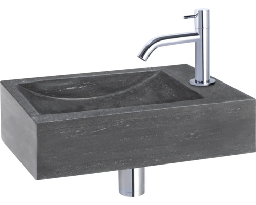 Umývadlo z kameňa s vodovodnou batériou