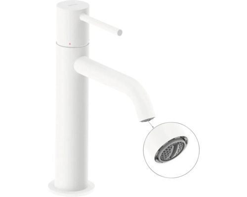 Umývadlová batéria z kovu, pohľad zhora s detailmi perlátora