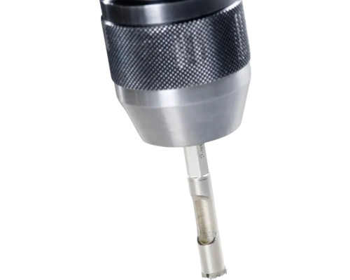 Diamantová vŕtacia korunka v držiaku vŕtačky