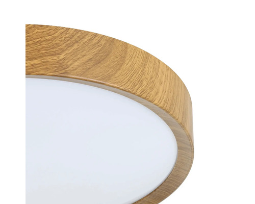 Stropné svietidlo s dreveným vzhľadom