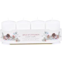 Štyri biele vonné sviečky s adventným motívom