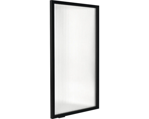 Vertikálna lamelová štruktúra s čiernym rámom