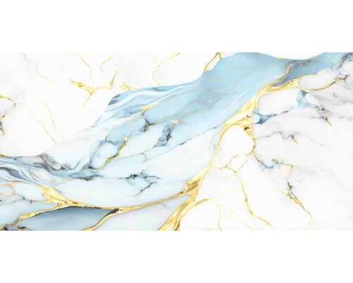 Mramorová tapeta so zlatými žilkami a svetlomodrými akcentmi
