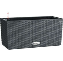 Obdĺžnikový kvetináč so zavlažovacím systémom a ratanovým povrchom