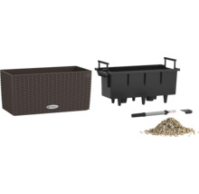 Kvetináč so zavlažovacím systémom a príslušenstvom