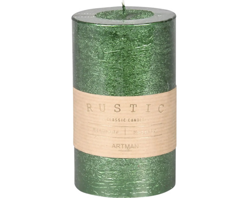 Sviečka valec rustikálny METALIC Ø7 x 12 cm zelená Zelená stĺpová sviečka s papierovou páskou